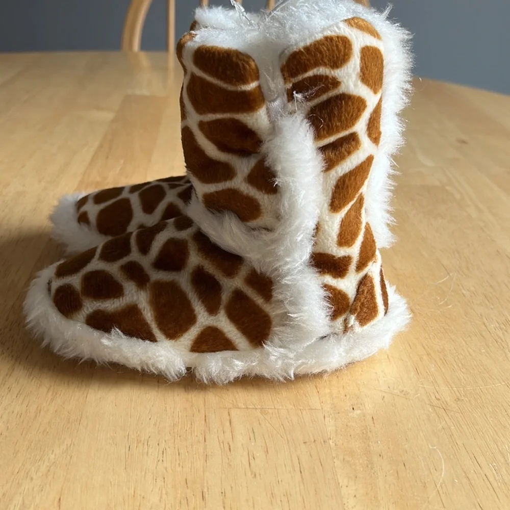 Toddler’s Furry Giraffe Boots *BRAND NEW* - Picture 3 of 9